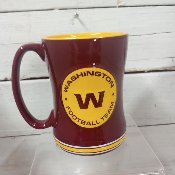 Set of 2 LOGO BRANDS Washington Commanders Football Team Sculpted Relief Coffee - Picture 2 of 8